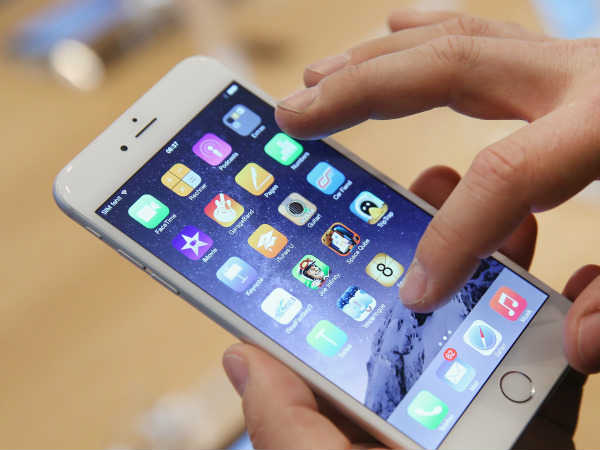 ఫోన్ లో చేరిన నీటిని బయటకు పంపేసేందుకు 