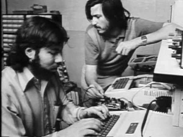 1. స్టీవ్ జాబ్స్ (STEVE JOBS)