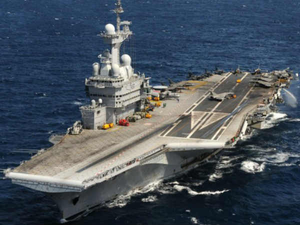 చార్లెస్ డి గోల్లీ' యుద్ధ నౌకను మధ్యదరాసముద్రంలో