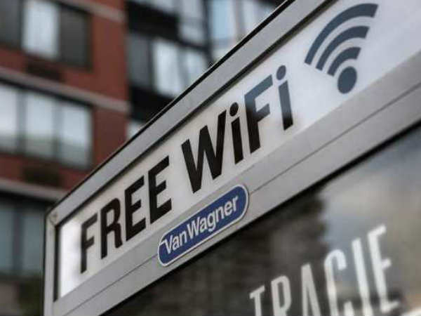 మీ ఫోన్‌ను చిక్కుల్లో పడేసే 10 తప్పులు