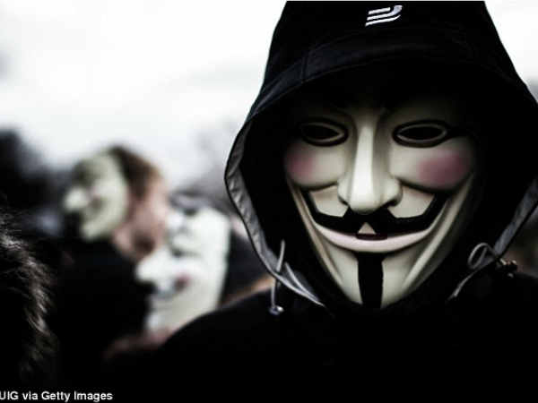 అనామక హ్యాకర్లు ఐఎస్ సంస్థ వెబ్ సైట్ ను 