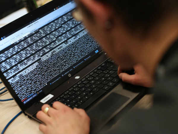 ఐఎస్ వెబ్ సైట్ ను పూర్తిగా హ్యాక్ చేసిన 