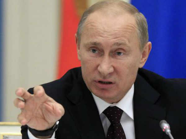 విమానం కూలిపోలేదు బాంబుతో పేల్చారు 