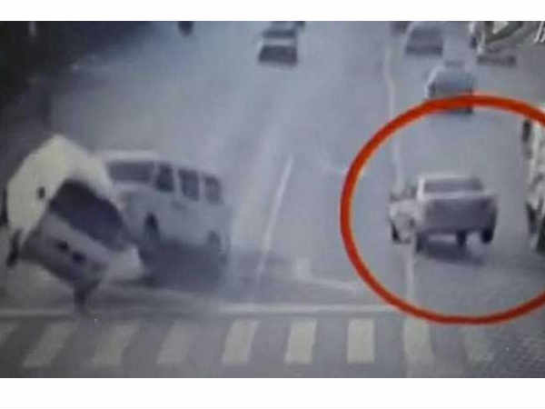 ఇదంతా మాయేనని కొందరు