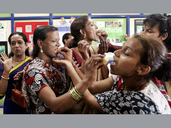 అమెరికా, ఐర్లాండ్‌లు స్వలింగ సంపర్కుల వివాహాన్ని