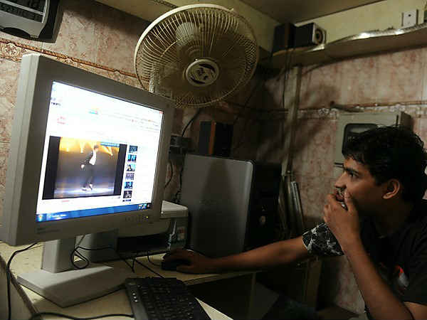 పాకిస్తాన్‌లో దాదాపు 2 కోట్లమంది ఇంటర్నెట్ 