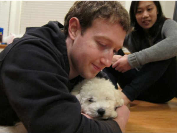 ఖాళీ సమయంలో ఈ కుక్కపిల్లతోనే 