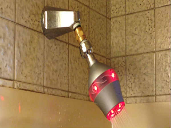  కొంచం నీటితోనే స్నానం, 12 ఏళ్ల బాలిక సరికొత్త ప్రయోగం