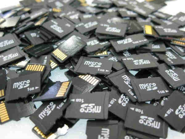 సంచలనం రేపుతున్న 15 క్రిస్మస్ డీల్స్