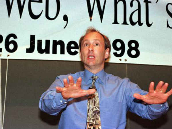 కొన్ని నెలల అనంతరం ఆగస్టు 6.20, 1990 సమాచార నెట్ వర్క్ చరిత్రలో 