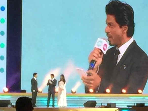 జియో బ్రాండ్ అంబాసిడర్‌గా బాలీవుడ్ బాద్‌షా షారూక్ ఖాన్