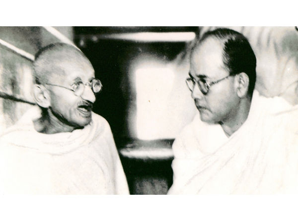  ఆ తర్వాత అదే సంవత్సరం మార్చిలో గాంధీజీ