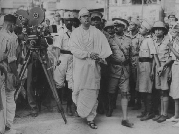 అయితే ఈ కథనం నేతాజీ విమాన ప్రమాదంలోనే