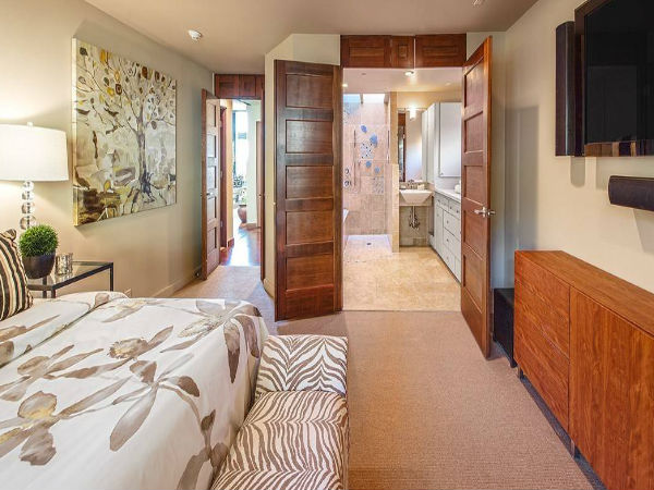 ఇది నాదెండ్ల బెడ్ రూం.