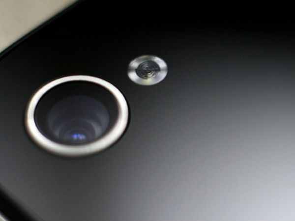 ఈ ఏడాది దుమ్మురేపనున్న10 స్మార్ట్‌ఫోన్ ఫీచర్లు