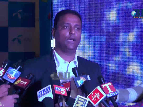 గణతంత్ర దినోత్సవం సందర్భంగా కస్టమర్లకు