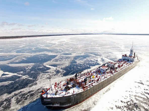 అమెరికా మంచు తుఫానులో కూరుకుపోయిన చిత్రాలు 