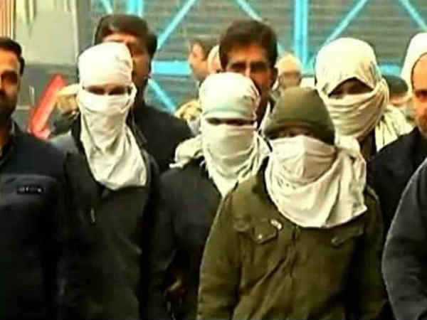 ఉగ్రవాదంలో పనిచేస్తున్నఫైటర్లకు వేతనాలను 