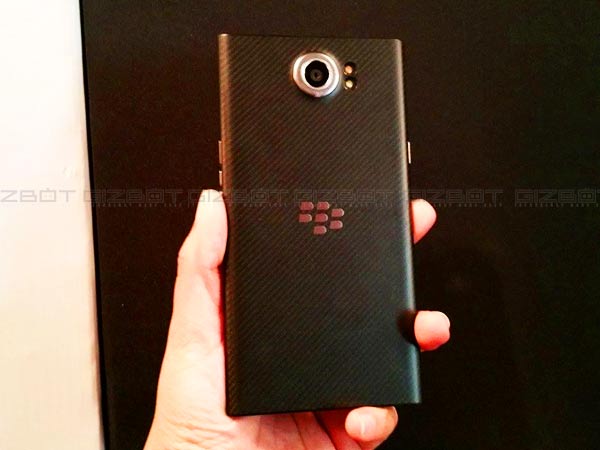 బ్లాక్‌బెర్రీ ఆండ్రాయిడ్ ఫోన్ వచ్చేసింది, ధర రూ.62,990