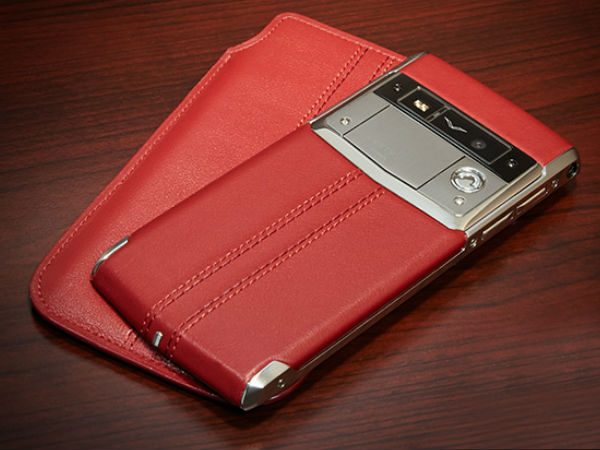 ఇది 6 లక్షల ఫోన్..!