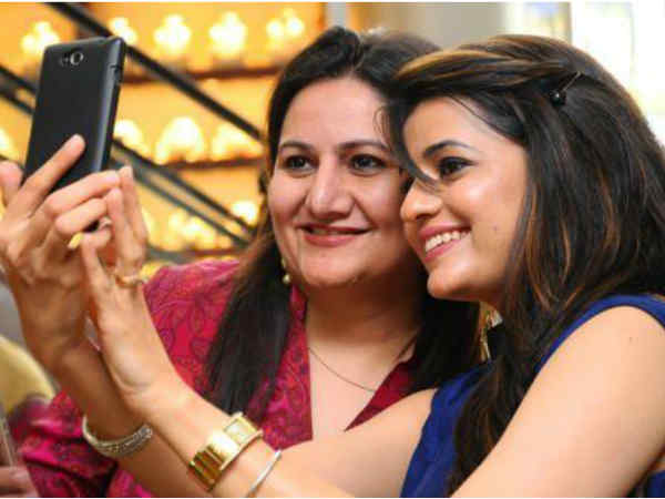 వెబ్సైట్లలో రిజిస్టర్ అయిన కార్పొరేట్ సంస్థలు