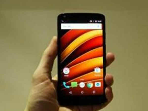 32/64 జీబీ వేరియెంట్లలో లభిస్తున్న ఈ స్మార్ట్‌ఫోన్లు