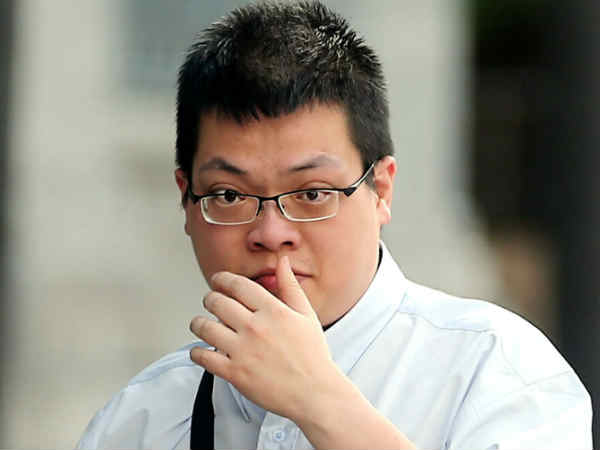 ముఖ్యంగా పాస్వర్డ్స్ కనీసం ఎనిమిది క్యారెక్టర్లు ఉండి