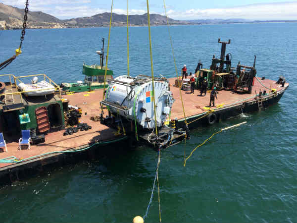 ఇక్కడే సముద్రంలో 30 అడుగుల లోతులో డేటా సెంటర్ ను