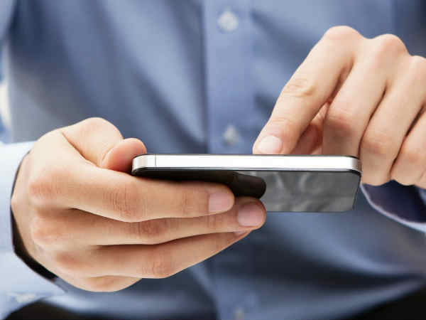 ఫోన్ వినియోగదారుడు రోజుకి యావరేజ్గా 110 సార్లు