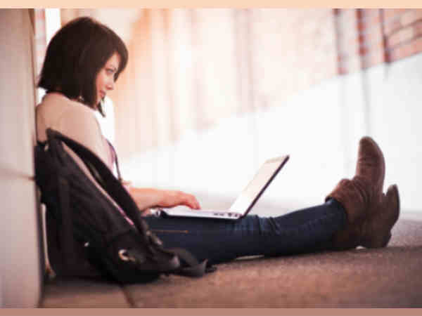 గిజ్‌బాట్ పేజిని లైక్ చేయండి 