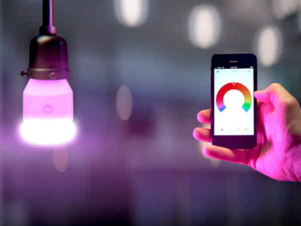 లైట్లను ఆన్‌ చేసినప్పుడు