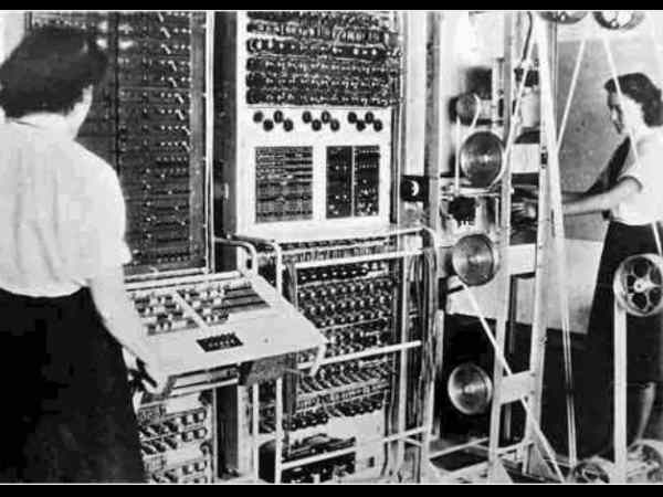 ఫస్ట్  ప్రోగ్రామబుల్ ఎలక్ట్రానిక్ కంప్యూటర్- క్లాసెస్- 1943