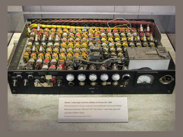 ఫస్ట్ పర్సనల్ కంప్యూటర్ - సిమన్- 1950 