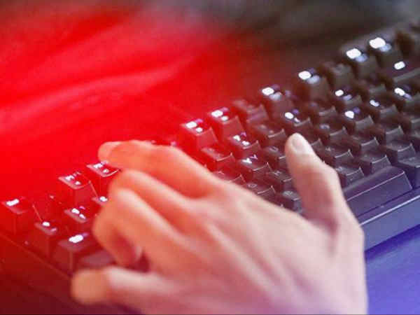 చూడకుండా టైప్