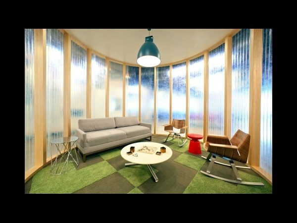 ఆధునిక ఫీచర్లతో  AOL కార్పొరేట్ స్థావరం