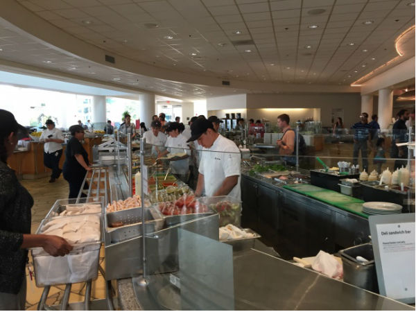  కార్పొరేట్ కంపెనీల్లో భోజన ఏర్పాట్లు ఎలా ఉంటాయ్