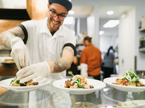 కార్పొరేట్ కంపెనీల్లో భోజన ఏర్పాట్లు ఎలా ఉంటాయ్..?