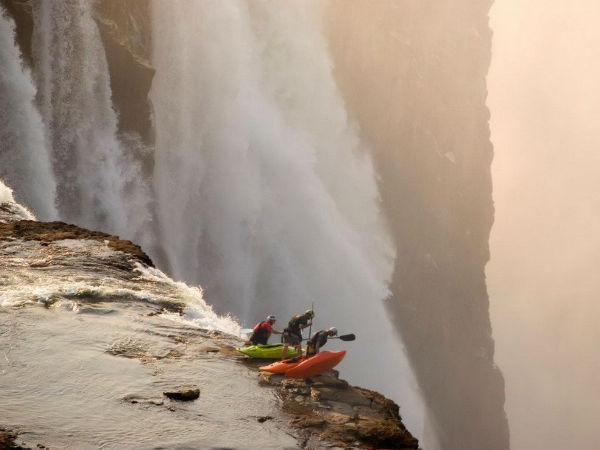 వీళ్లకు ప్రాణలకన్నా సాహసాలే ముఖ్యం