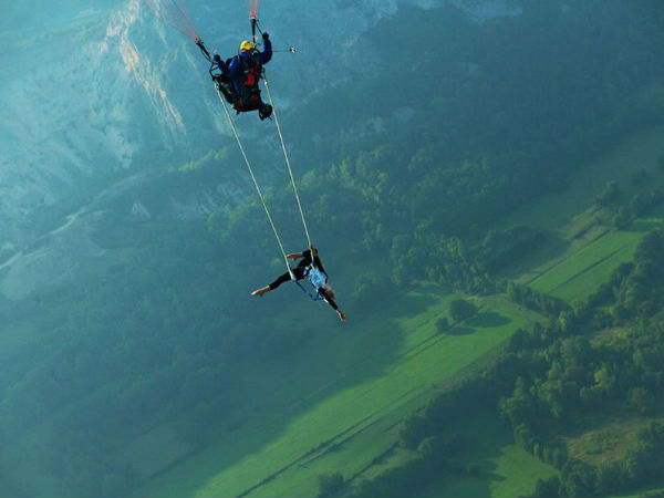 వీళ్లకు ప్రాణలకన్నా సాహసాలే ముఖ్యం