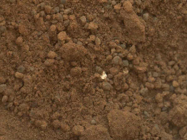 అంగారక గ్రహం పై భయానక ఆనవాళ్లు..?