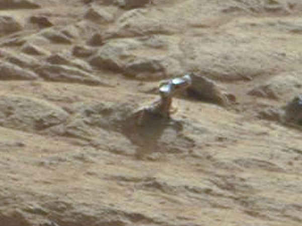 అంగారక గ్రహం పై భయానక ఆనవాళ్లు..?