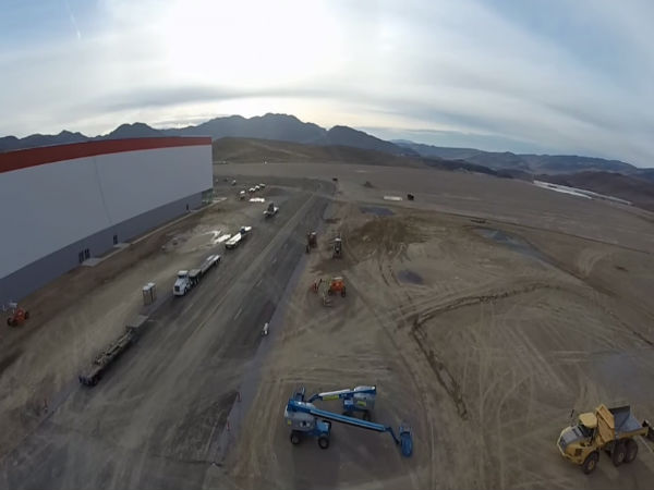 ఊహలకందని Tesla's Gigafactory