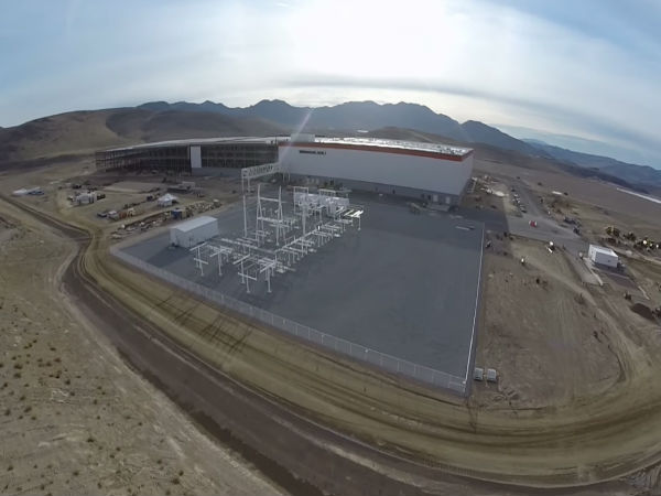 ఊహలకందని Tesla's Gigafactory