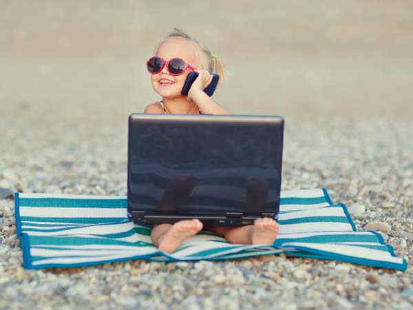  ఈ ఫోన్ పెద్దలకు మాత్రమే ! 