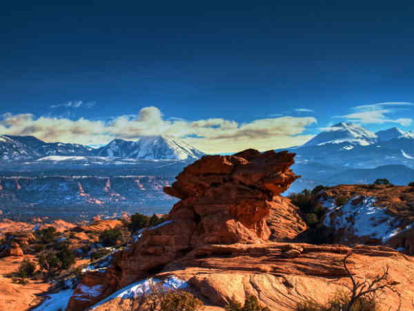 మీ డెస్క్‌టాప్‌, మొబైల్ కోసం స్టన్నింగ్ వాల్‌పేపర్స్  