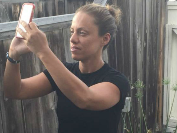 స్మార్ట్‌ఫోన్ లైటింగ్ నుంచి మీ కంటిని కాపడుకునేందుకు ముఖ్యమైన సూచనలు