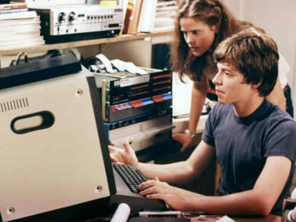 సంవత్సారినికి కొంత మొత్తం