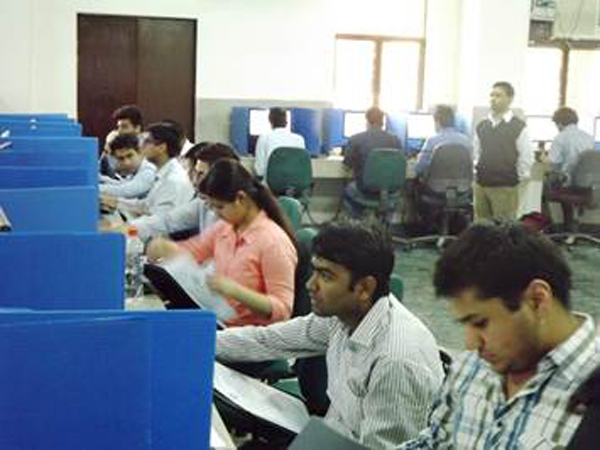 ఐటీలో కొత్త ఉద్యోగుల జీతాలకు తిప్పలే తిప్పలు 