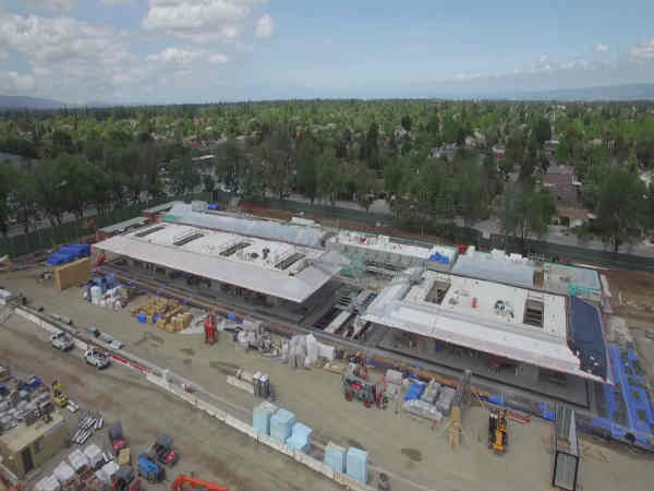  ఆపిల్ క్యాంపస్ 2లో అన్నీ సొరంగ మార్గాలే !