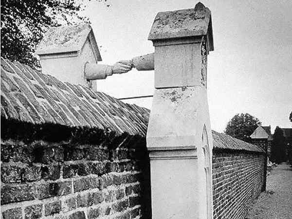 హిస్టరీని మిస్టరీగా మార్చిన చిత్రాలు 